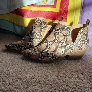 Stylish Snakeskin Pattern Ankle Booties